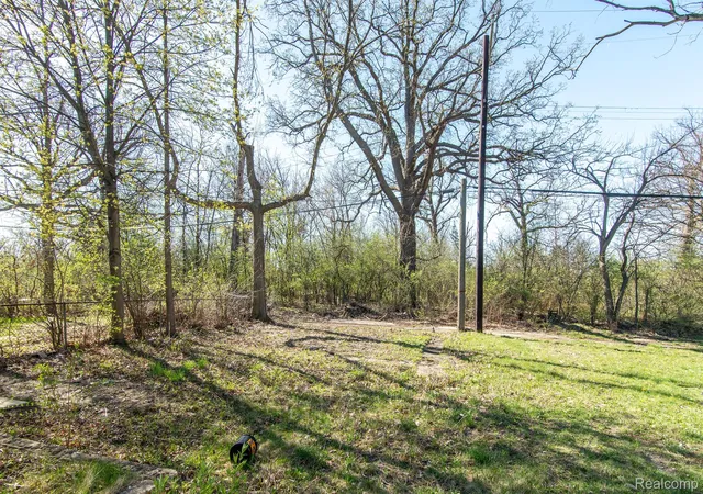 13th image of 975 Fernhill St, Highland Park, MI 48203 | MLS# 20250036694