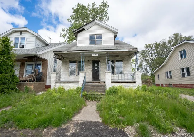 Homes for sale in Hamtramck, MI | 17257 Moenart St, Hamtramck, MI 48212 | MLS# 20250037273