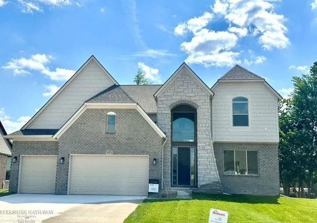 2nd image of 50574 Mistwood Dr, Macomb, MI 48042 | MLS# 58050175580