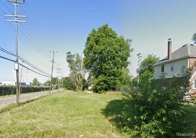 Photo 3 of Land for sale at 13211 Whitcomb St, Detroit, MI 48227 | MLS# 20251003323 | Listing updated on 2026-05-13