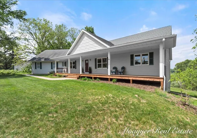 Photo 3 of Single family home for sale at 10245 Lincoln Lake Rd Ne, Greenville, MI 48838 | MLS# 65025027174 | Listing updated on 2026-06-11
