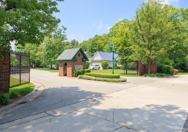 3rd image of 3408 N Burwick Dr, Port Huron, MI 48060 | MLS# 20251006505