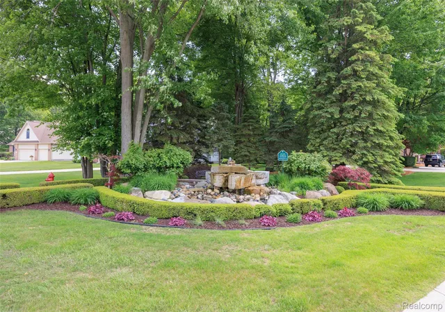 5th image of 3408 N Burwick Dr, Port Huron, MI 48060 | MLS# 20251006505