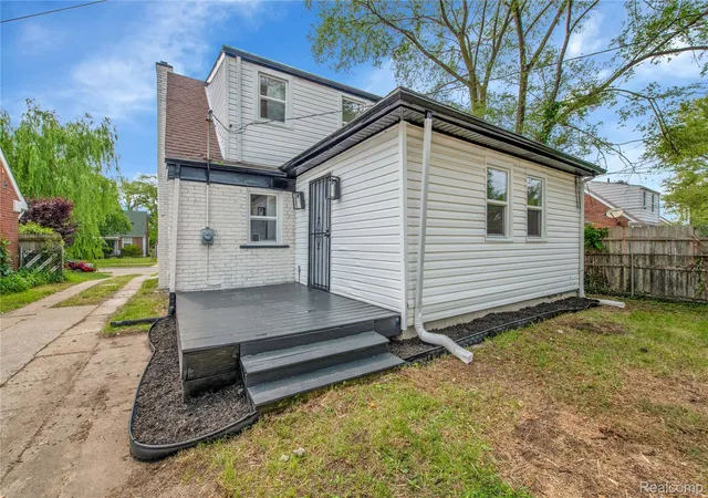 23rd image of 20120 Norwood St, Detroit, MI 48234 | MLS# 20251008428