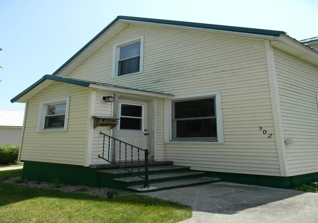 Homes for sale in Ludington, MI | 302 First St, Ludington, MI 49431 | MLS# 67025029062