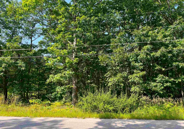 4th image of Lot B Third St, Green Lake Township Grand Traverse, MI 49643 | MLS# 78080058808