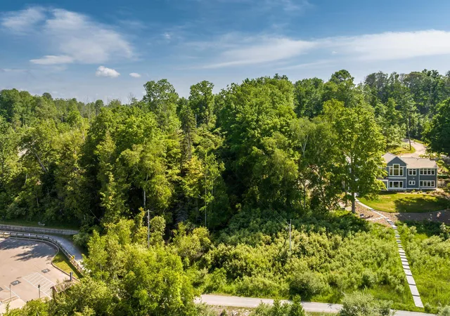 3rd image of 5543 Crystal Ln, Frankfort, MI 49635 | MLS# 78080058863