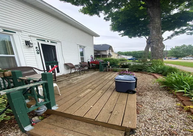 Photo 2 of Single family home for sale at 209 N Pine St, Lake City City Missaukee, MI 49651 | MLS# 78080058889 | Listing updated on 2026-08-31