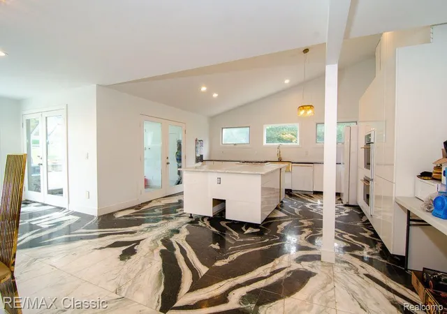 Photo 2 of Single family home for sale at 3865 Stonecrest Rd, West Bloomfield, MI 48322 | MLS# 20251013252 | Listing updated on 2026-06-23