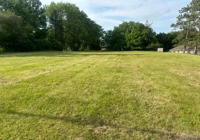Photo 1 of Land for sale at 3350 Beecher Rd, Flint, MI 48532 | MLS# 20251013333 | Listing updated on 2026-08-20