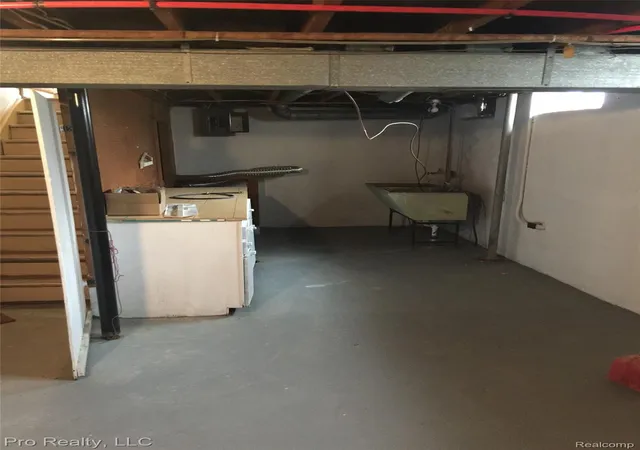 4th image of 724 Clair St, Inkster, MI 48141 | MLS# 20251014431