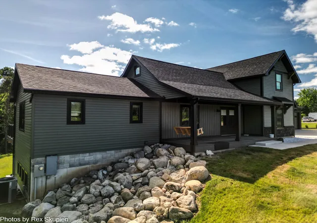2nd image of 17090 Kenowa Ave, Kent City, MI 49330 | MLS# 72025033255