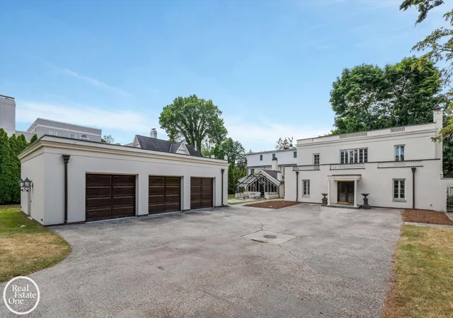 3rd image of 277 Lincoln Rd, Grosse Pointe, MI 48230 | MLS# 58050181149