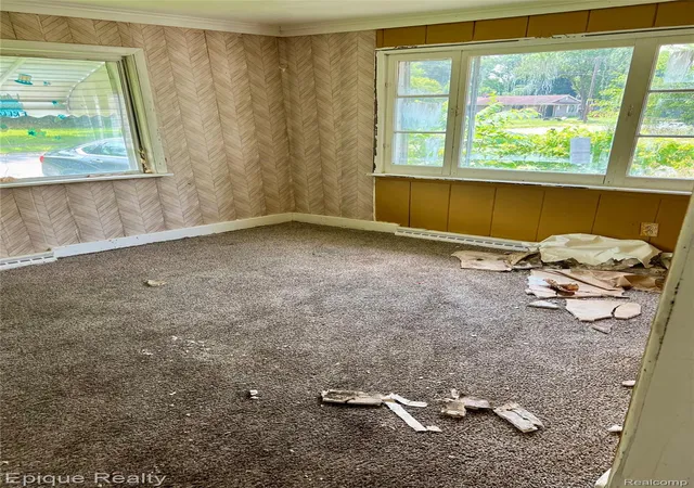 Photo 3 of Single family home for sale at 536 W Home Ave, Flint, MI 48505 | MLS# 20251016125 | Listing updated on 2026-03-31