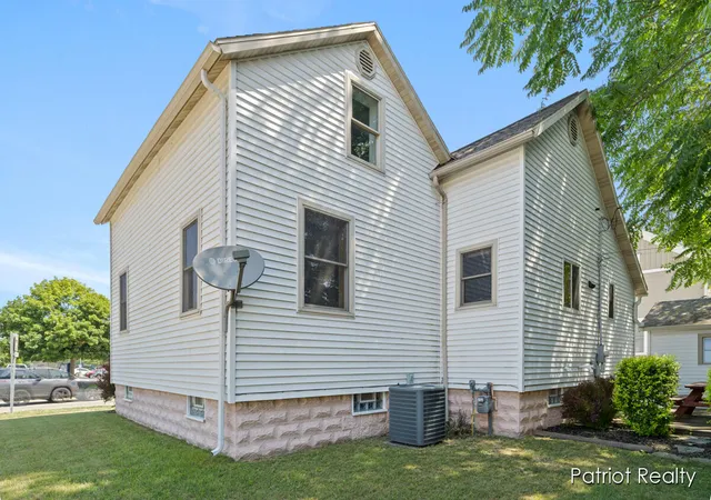 Photo 20 of Single family home for sale at 602 Jackson St, Grand Haven, MI 49417 | MLS# 65025033901 | Listing updated on 2026-02-11
