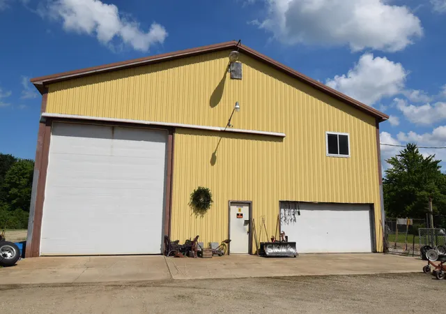 Photo 1 of Single family home for sale at 71627 County Rd 681, Hartford, MI 49057 | MLS# 69025034367 | Listing updated on 2026-07-10