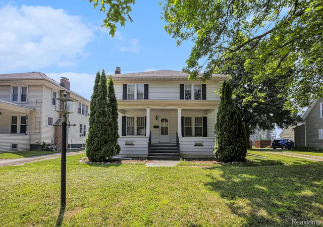 Photo 1 of Single Family Residence at 1615 W Genesee St, Lapeer, MI 48446 | MLS# 20251017172 | | Sold on 2025-12-19