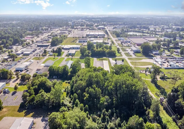 2nd image of 4639 Corporate Dr, Mount Pleasant, MI 48858 | MLS# 79080059695