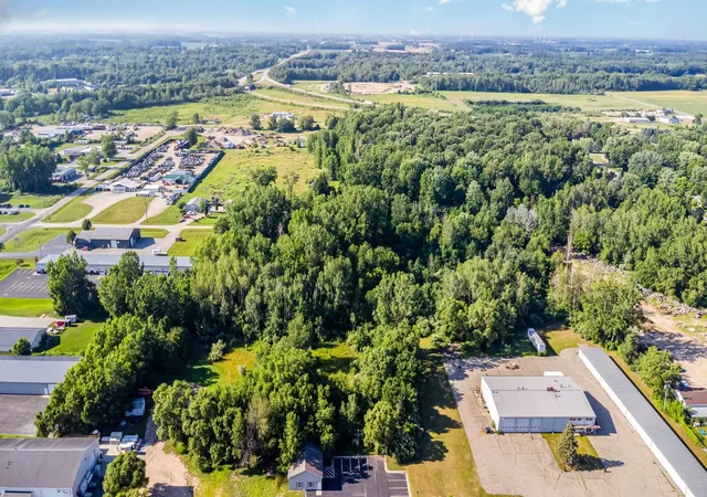 4th image of 4639 Corporate Dr, Mount Pleasant, MI 48858 | MLS# 79080059695