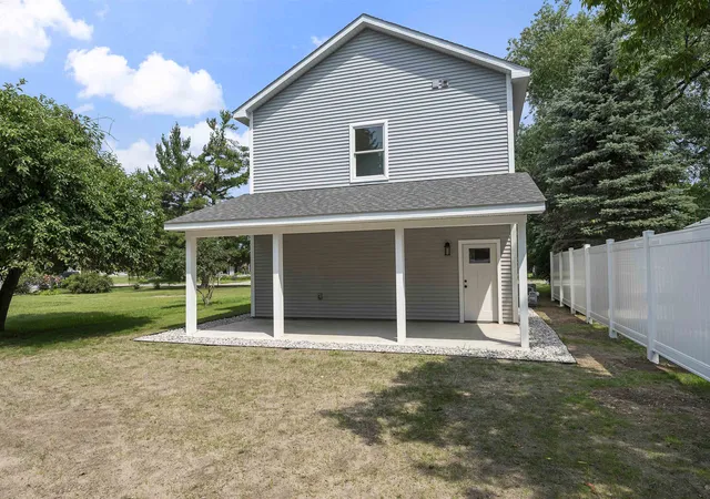Homes for sale in Charlevoix, MI | 202 W Carpenter St, Charlevoix, MI 49720 | MLS# 78080059717