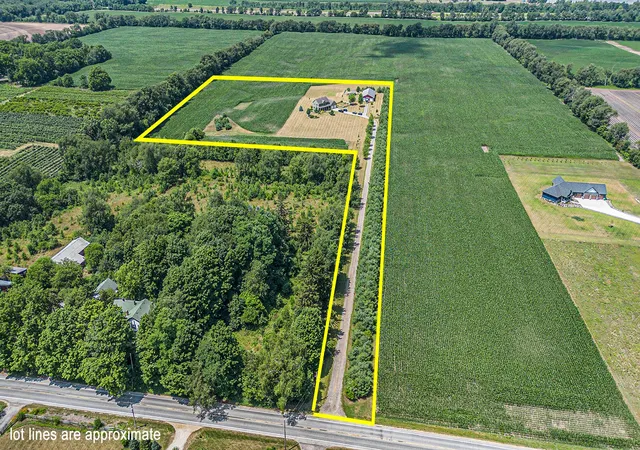 Photo 3 of Single family home for sale at 2160 Portage Rd, Niles, MI 49120 | MLS# 69025035336 | Listing updated on 2026-06-24