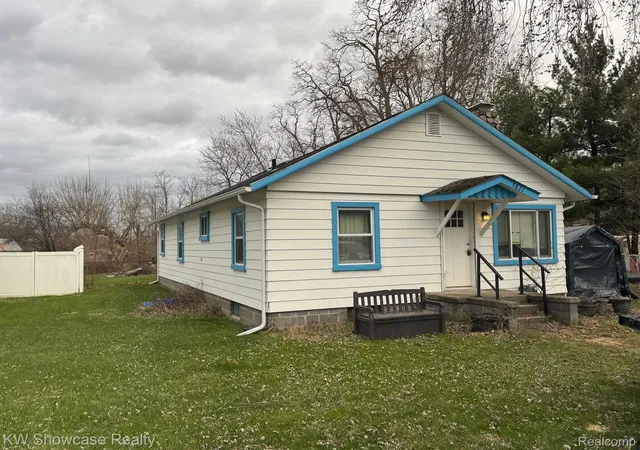Photo 1 of Sale Pending at 5821 Felske Dr, Brighton, MI 48116 | MLS# 20251018626 | Listing updated on 2026-07-07