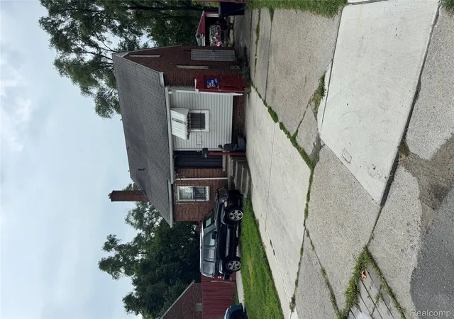 Homes for sale in Hamtramck, MI | 13469 Dwyer St, Hamtramck, MI 48212 | MLS# 20251018815