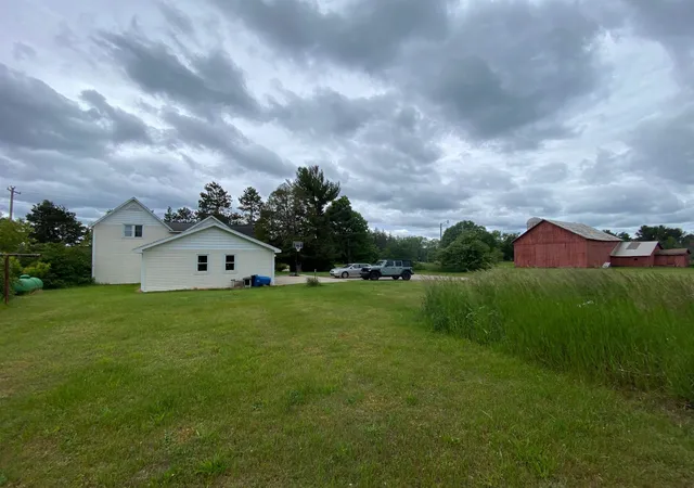 3rd image of 20682 Honor Hwy, Interlochen, MI 49643 | MLS# 78080059865