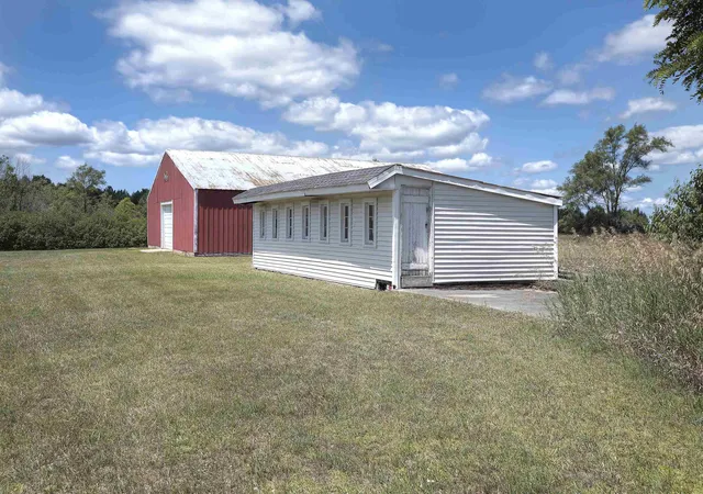 5th image of 20682 Honor Hwy, Interlochen, MI 49643 | MLS# 78080059865