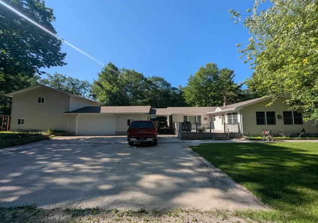 3rd image of 5314 E 16Th St, Au Gres, MI 48703 | MLS# 77080059937