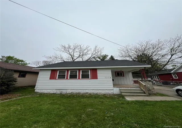 Photo 1 of Single family home for sale at 222 Borland Ct, Saginaw, MI 48602 | MLS# 20251021306 | Listing updated on 2026-07-06