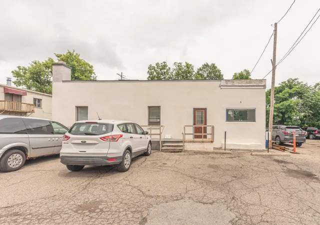 Photo 3 of Single family home for sale at 404 W Liberty St, Ann Arbor, MI 48103 | MLS# 81025037513 | Listing updated on 2026-09-25