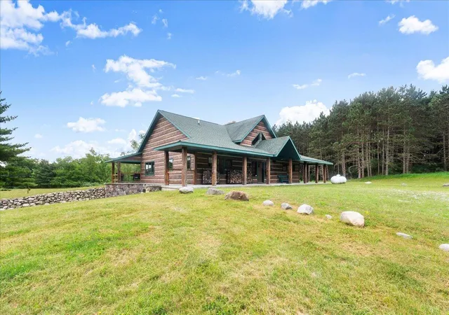 Photo 3 of Single family home for sale at 101 N Wyman Rd, Remus, MI 49340 | MLS# 72025037569 | Listing updated on 2026-06-08