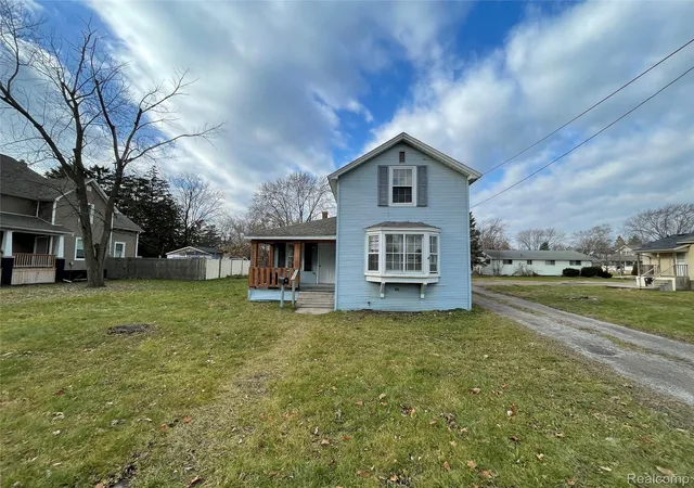 Photo 1 of Single family home for sale at 1537 Bay St, Saginaw, MI 48602 | MLS# 20251021729 | Listing updated on 2026-07-06