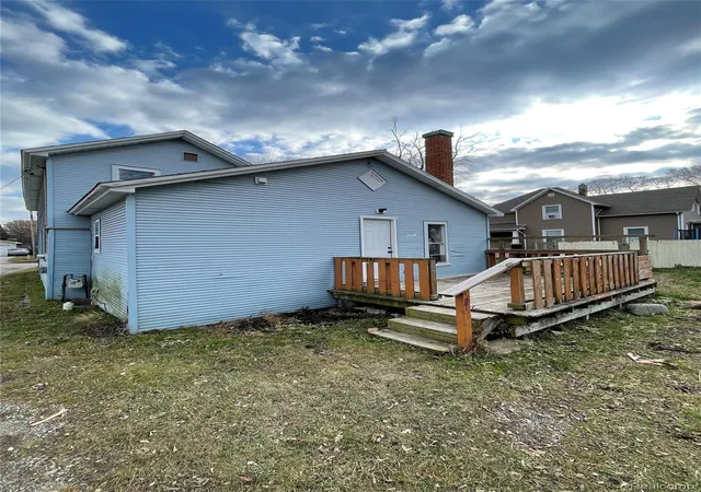 Photo 4 of Single family home for sale at 1537 Bay St, Saginaw, MI 48602 | MLS# 20251021729 | Listing updated on 2026-07-06