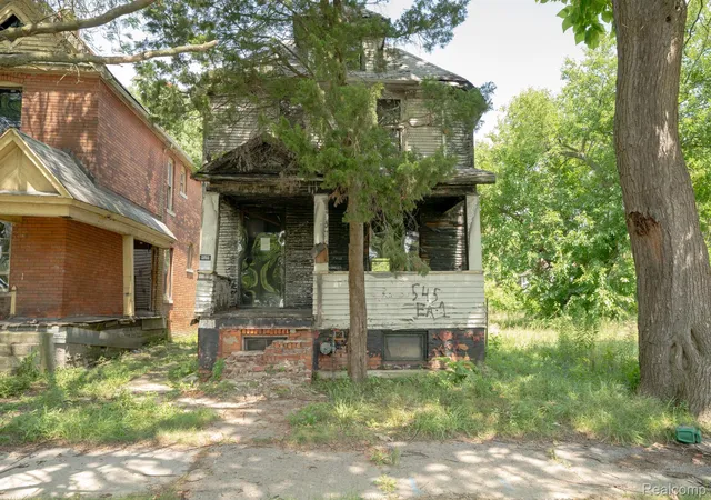 Photo 1 of Single family home for sale at 545 Rosedale Ct, Detroit, MI 48202 | MLS# 20251021907 | Listing updated on 2026-08-10