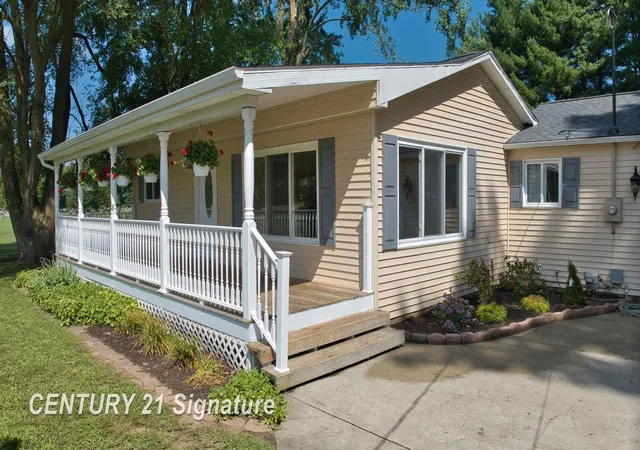 1st image of 9326 Vienna Rd, Montrose, MI 48457 | MLS# 5050183415