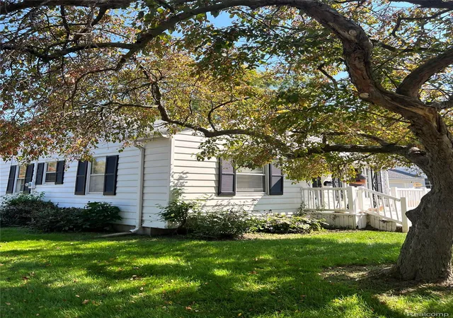 Photo 2 of Single family home for sale at 3354 Binscarth Ave, Saginaw, MI 48602 | MLS# 20251022535 | Listing updated on 2026-07-06