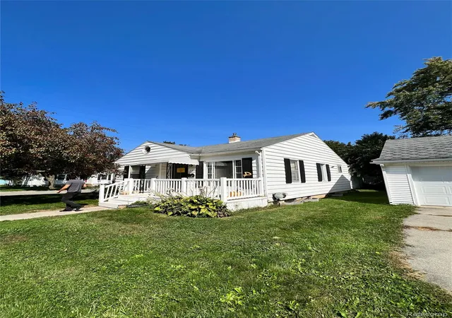 Photo 3 of Single family home for sale at 3354 Binscarth Ave, Saginaw, MI 48602 | MLS# 20251022535 | Listing updated on 2026-07-06