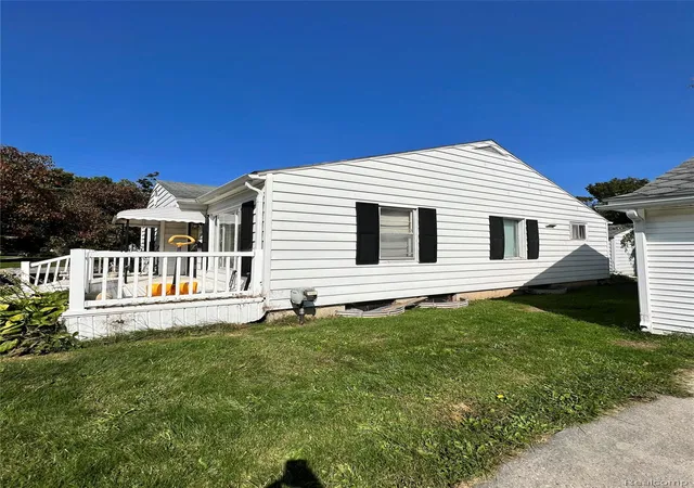 Photo 3 of Single family home for sale at 3354 Binscarth Ave, Saginaw, MI 48602 | MLS# 20251022535 | Listing updated on 2026-07-06