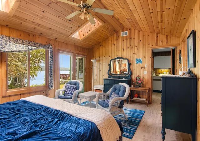 Photo 4 of Single family home for sale at 1070 N US 31, Torch Lake Township Antrim, MI 49648 | MLS# 78080060312 | Listing updated on 2026-08-01