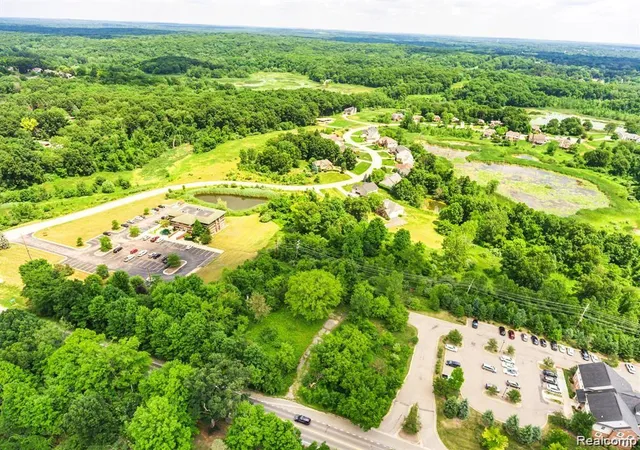 3rd image of 1646 N Milford Rd, Milford, MI 48381 | MLS# 20251023132