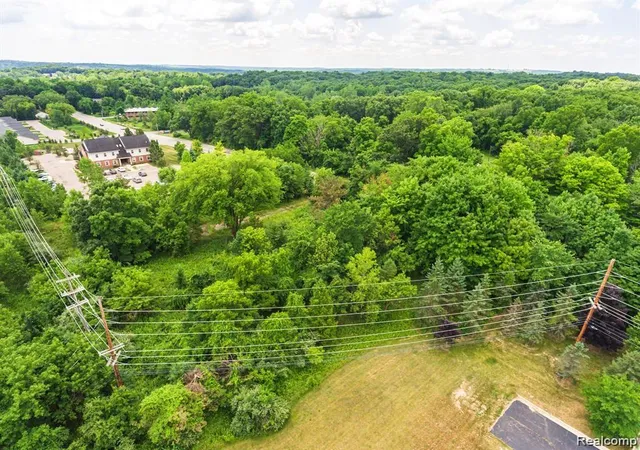 7th image of 1646 N Milford Rd, Milford, MI 48381 | MLS# 20251023132