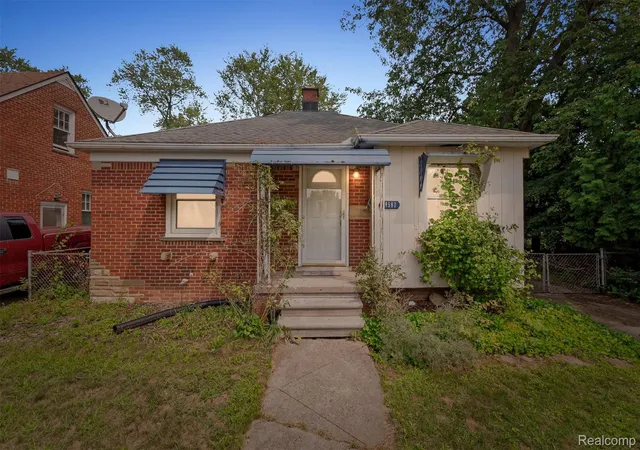 Photo 1 of Single family home for sale at 19580 Brady St, Redford, MI 48240 | MLS# 20251023809 | Listing updated on 2026-07-06