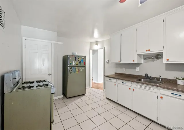 Photo 4 of Single family home for sale at 19580 Brady St, Redford, MI 48240 | MLS# 20251023809 | Listing updated on 2026-07-06