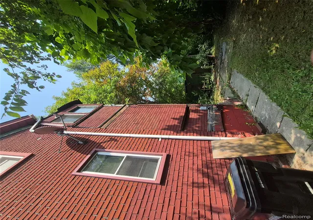 Photo 3 of Single family home for sale at 2981 W Euclid St, Detroit, MI 48206 | MLS# 20251024846 | Listing updated on 2026-07-07