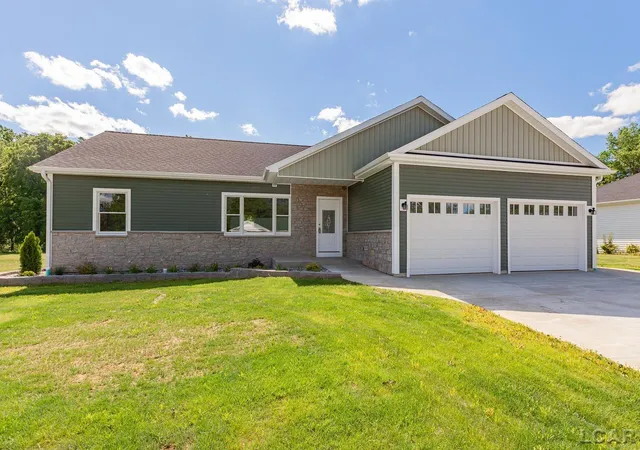 1st image of 4173 Evergreen Rd, Adrian, MI 49221 | MLS# 56050184434