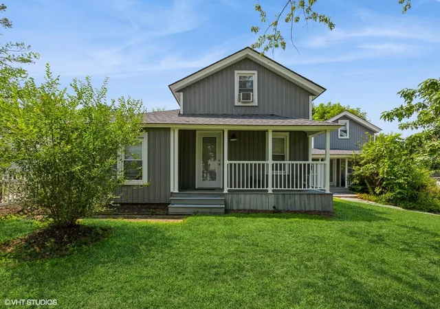 2nd image of 116 N Smith St, New Buffalo, MI 49117 | MLS# 69025040201