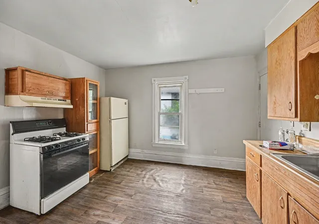 Photo 4 of Multi family home for sale at 1110 Hotop Ave, Kalamazoo, MI 49048 | MLS# 66025041149 | Listing updated on 2026-07-11