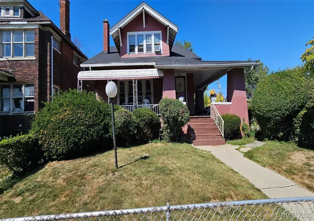 Photo 4 of Single family home for sale at 1714 Gladstone St, Detroit, MI 48206 | MLS# 20251027817 | Listing updated on 2026-09-17